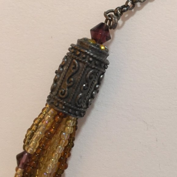 Unique Beaded Necklace With Silver Toned Pieces - Picture 5 of 5